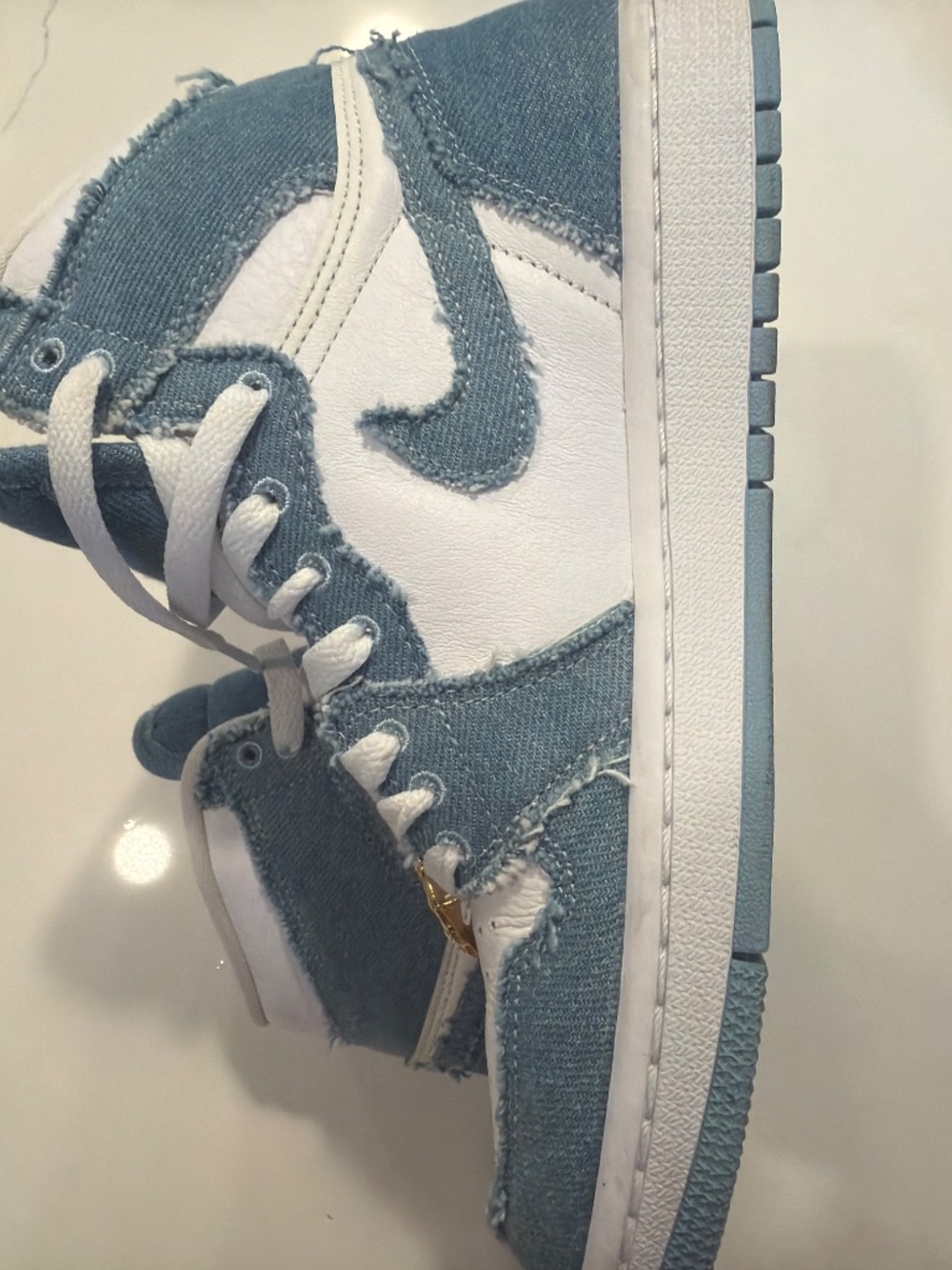 Jordan One’s - Picture 2 of 3